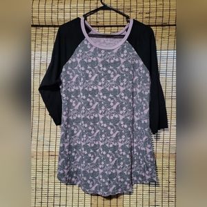 Torrid skull quarter sleeve size 3